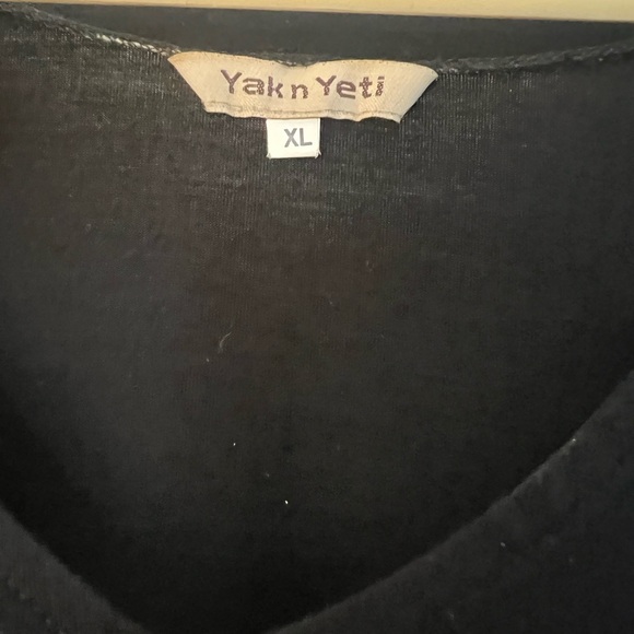 Black long sleeve yak & yeti top - Picture 2 of 3